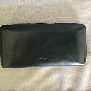 Fossil wallet